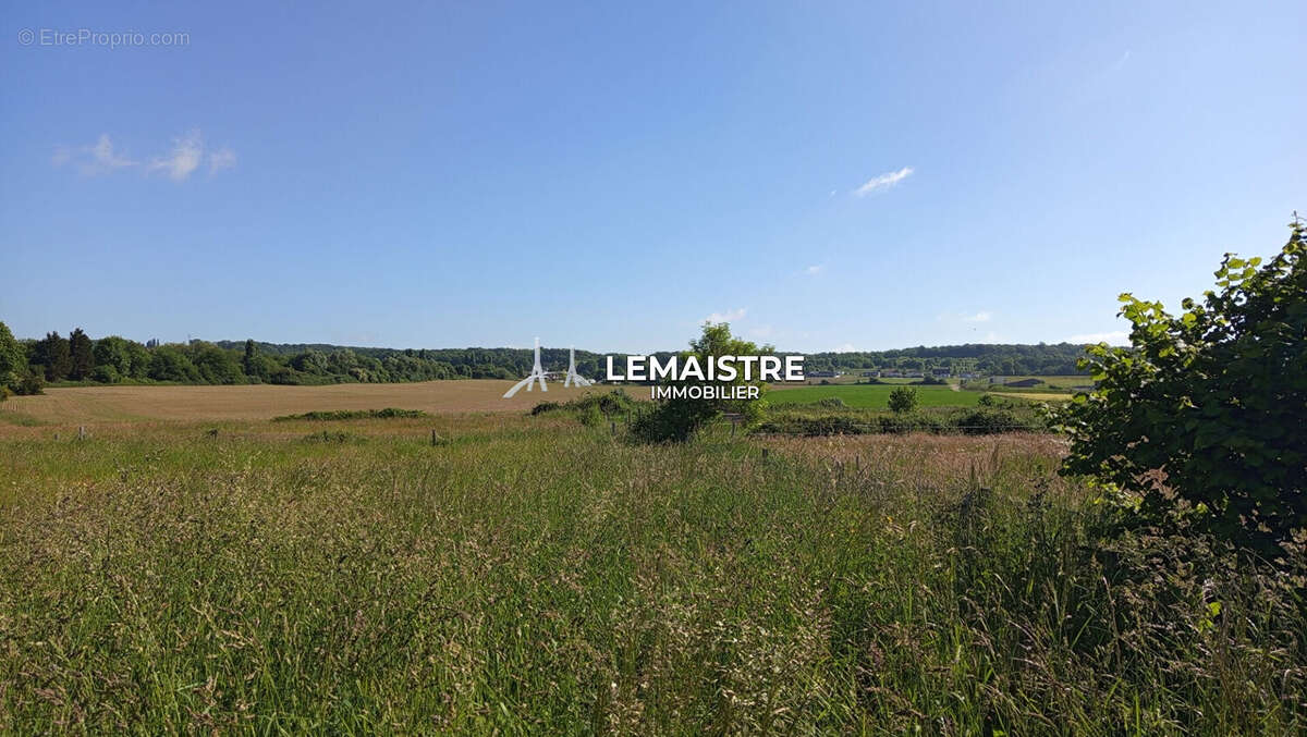 Terrain à NOTRE-DAME-DE-GRAVENCHON