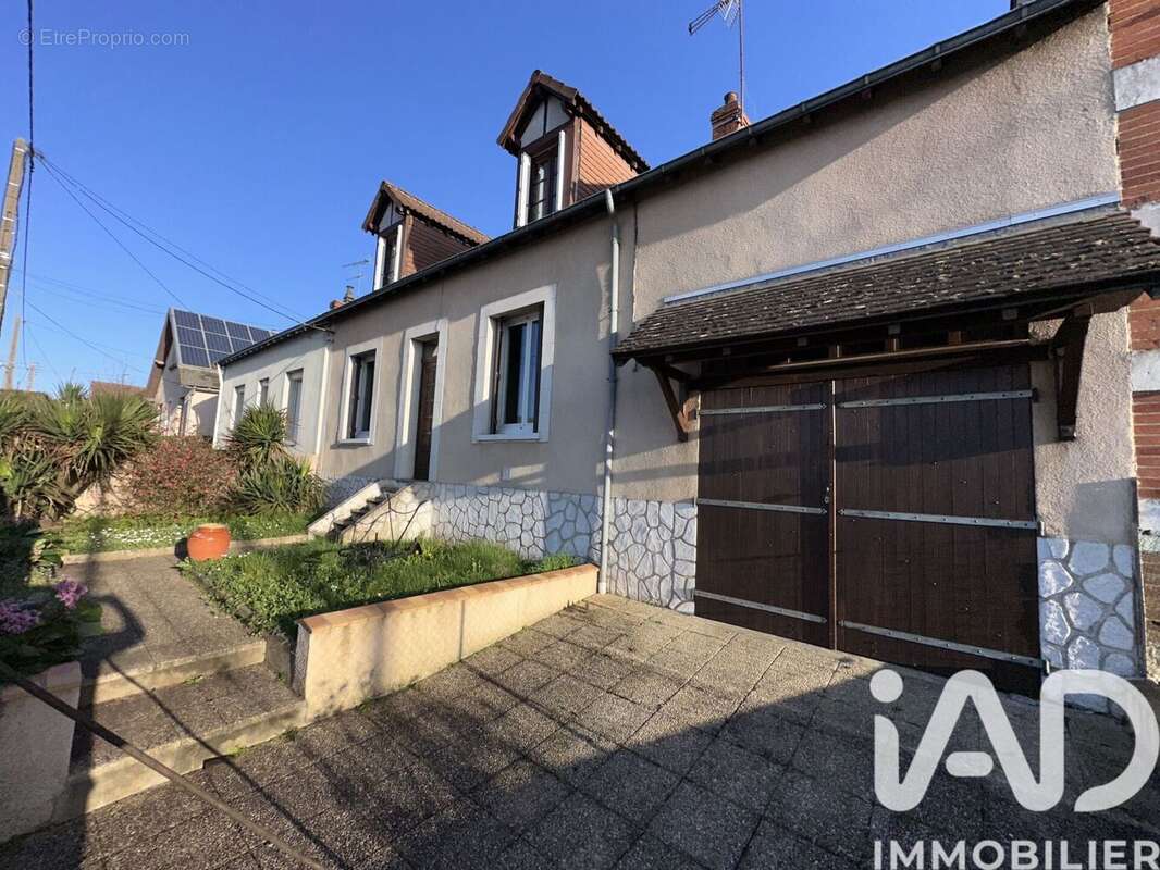 Photo 2 - Maison à ISSOUDUN