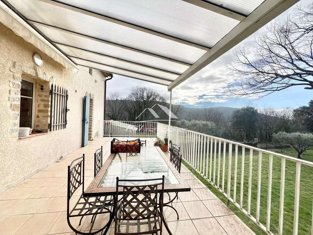 Maison à LAVAL-PRADEL
