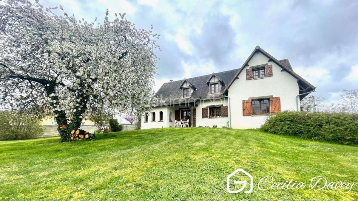 *** Superbe Maison d'architecte avec son beau jardin proche Gare *** - photo 3