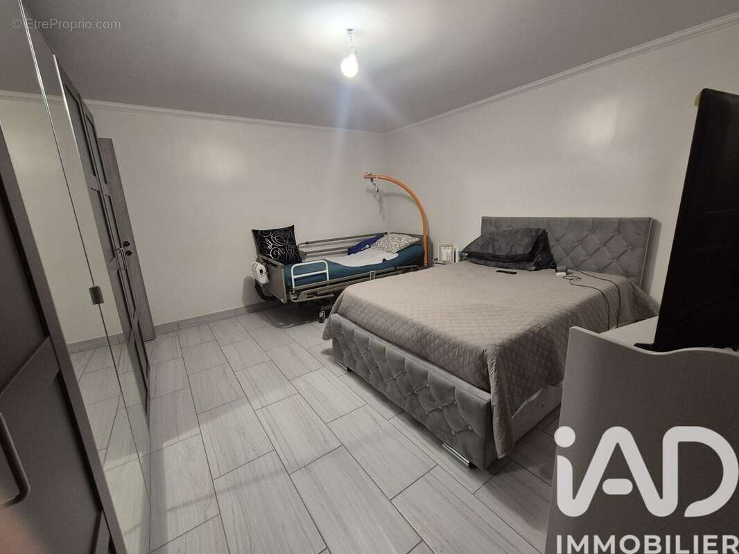 Photo 2 - Maison à TREMBLAY-EN-FRANCE