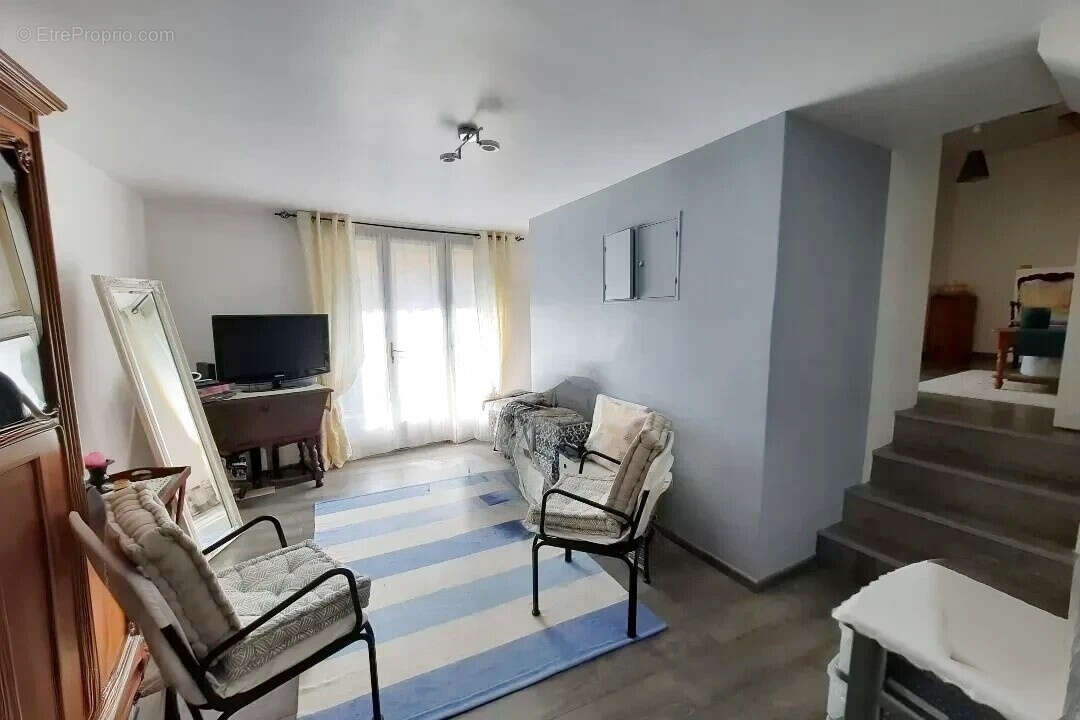 Maison à QUINCY-VOISINS