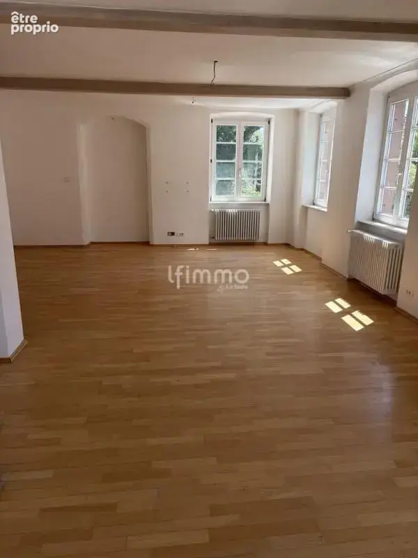 Ancienne école historique entièrement rénovée de 600 m² - photo 11