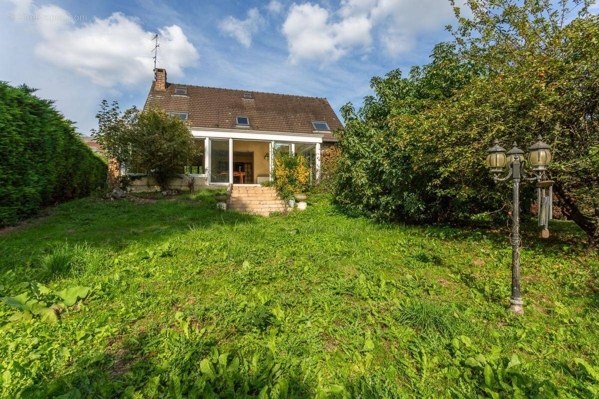 Maison à SAINT-GERMAIN-LES-CORBEIL