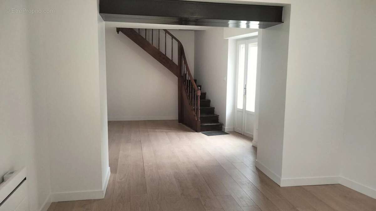 Maison à NEUVILLE-DE-POITOU