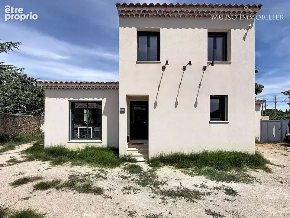 Photo Maison à Orange au prix de 350 000€