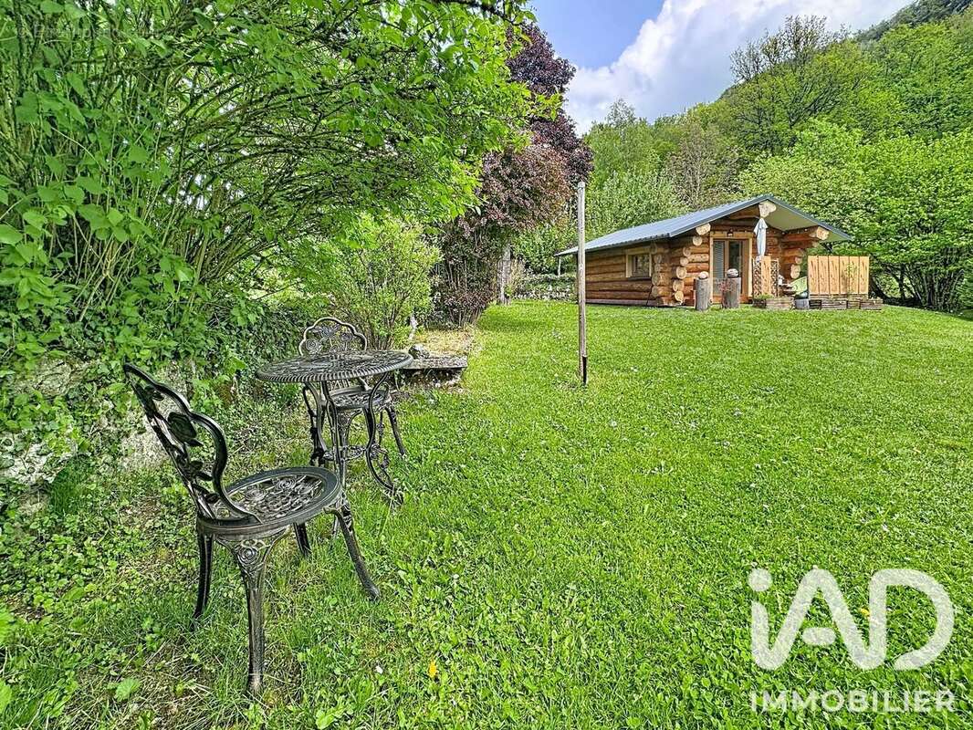 Maison 243 m² à Crenans  - photo 6