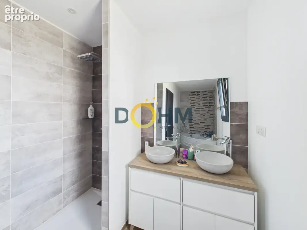 Maison contemporaine T6 de 147 m2 avec 1075 m2 de terrain - photo 19