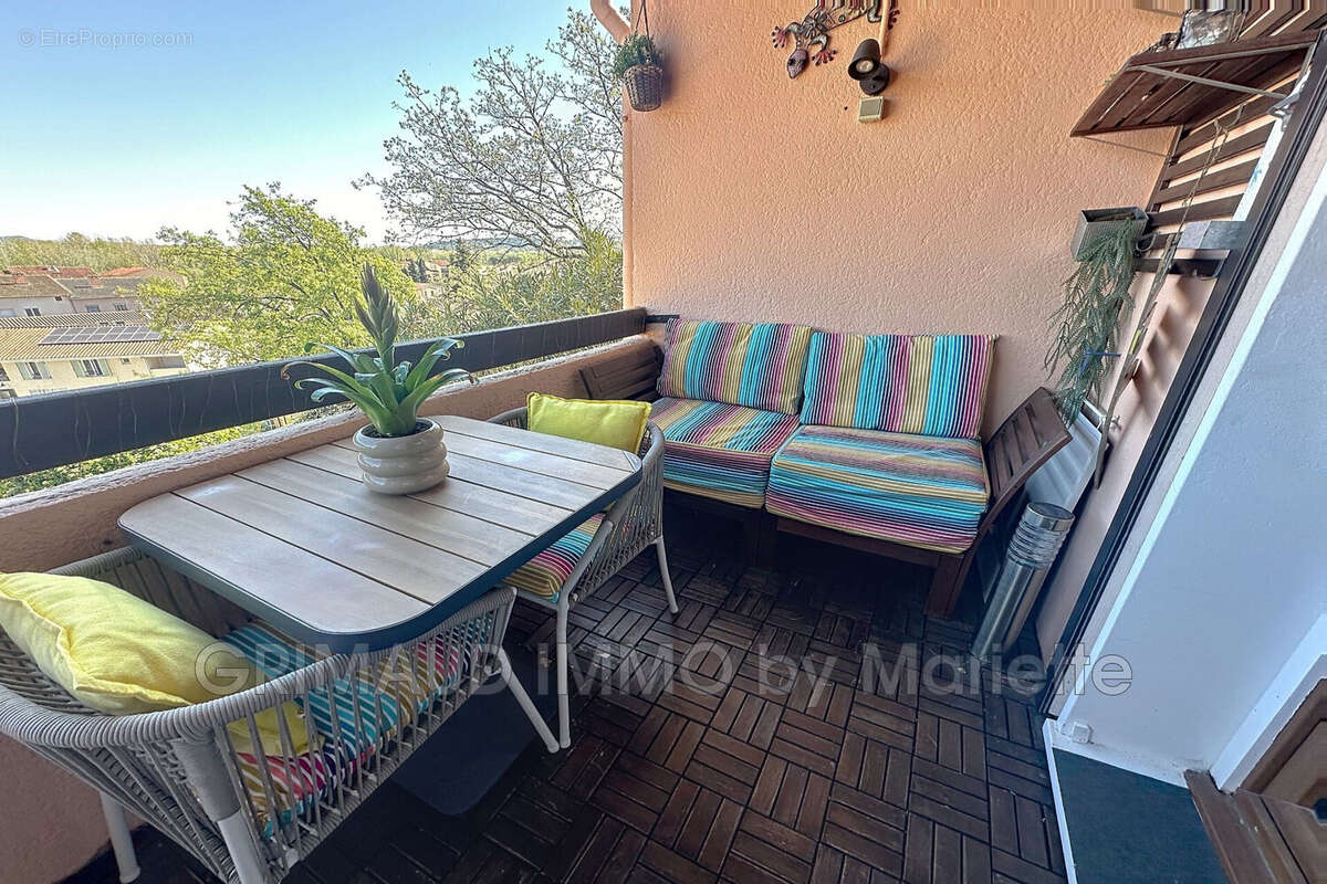 Appartement à COGOLIN