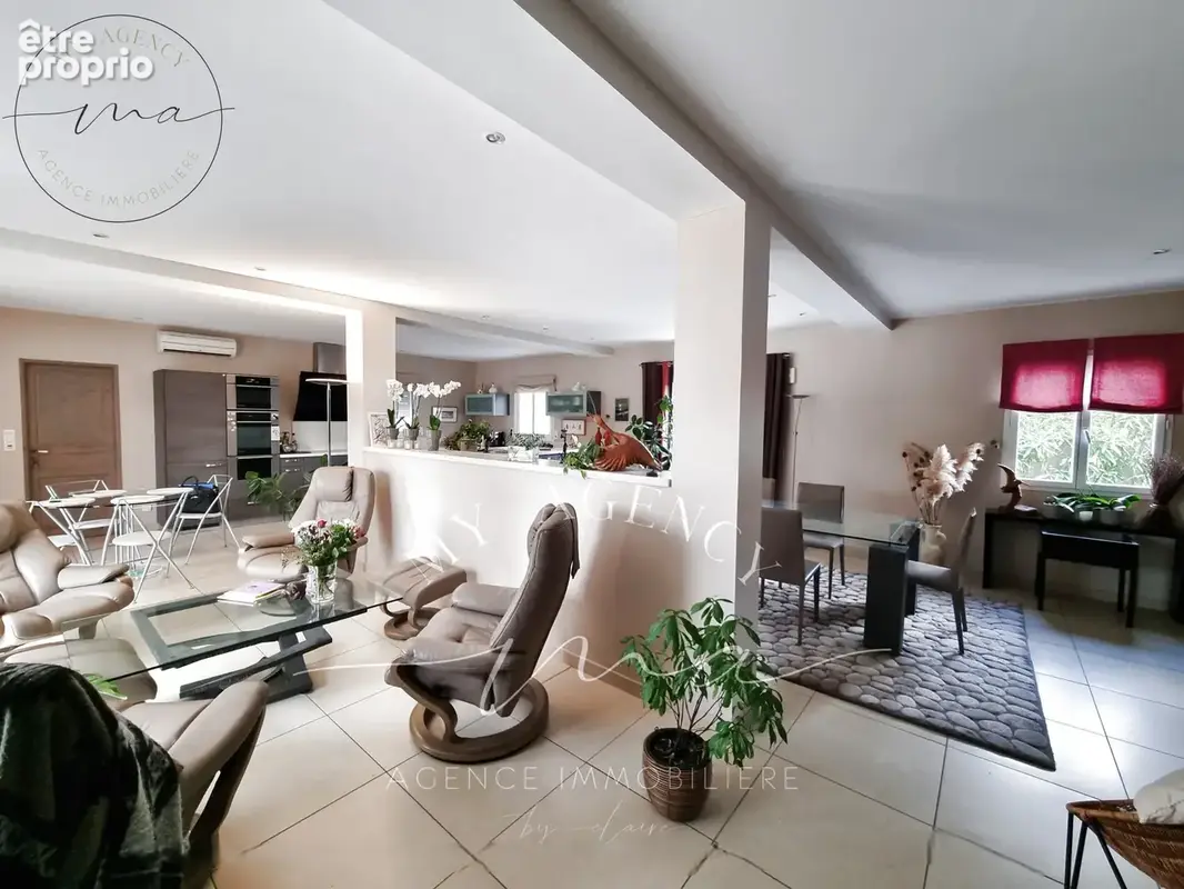 Villa familiale contemporaine avec piscine à Caux - photo 4