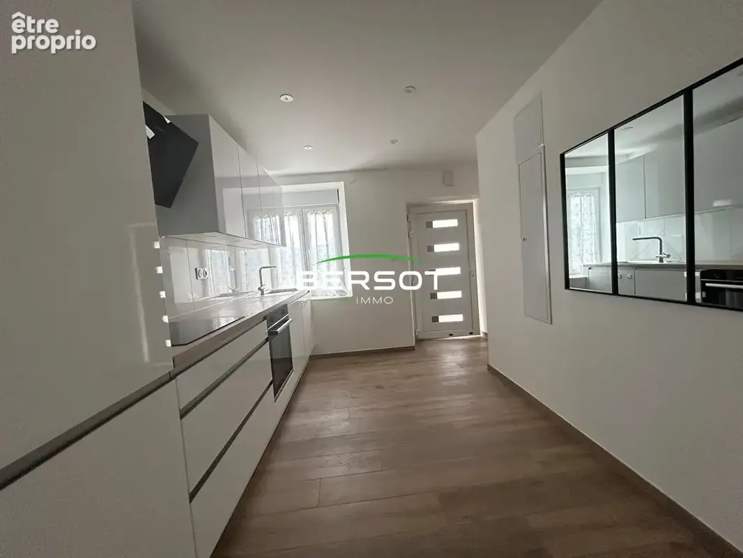 Immeuble proche centre-ville, à proximité de la Suisse - photo 5