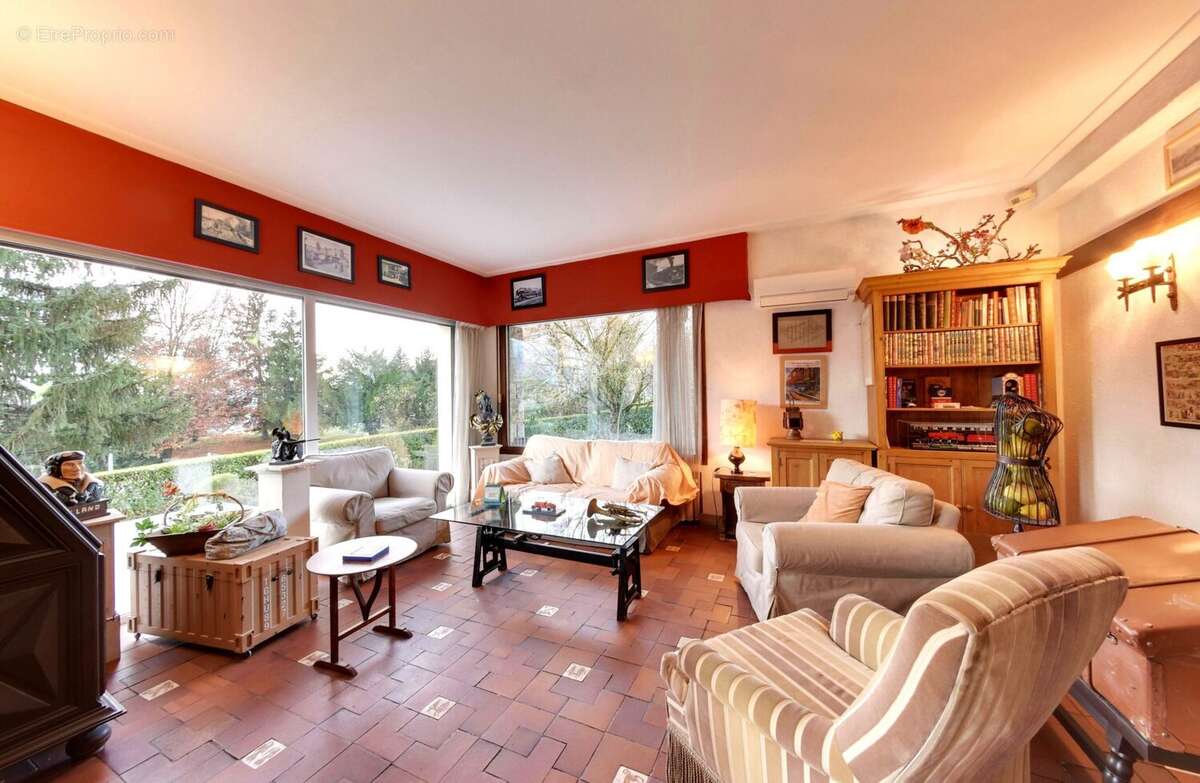 Pièce de vie - Maison à MEYLAN