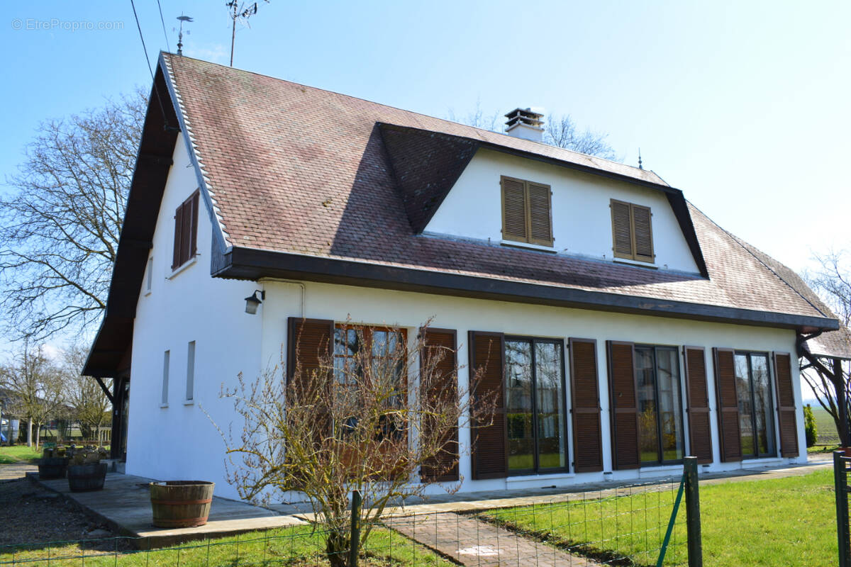 Maison à SAINT-QUENTIN