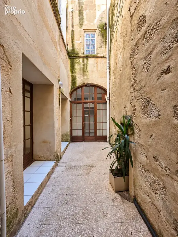 À vendre à Arles   Maison bourgeoise du XVIIe siècle de 315 m2 en centre historique - photo 24