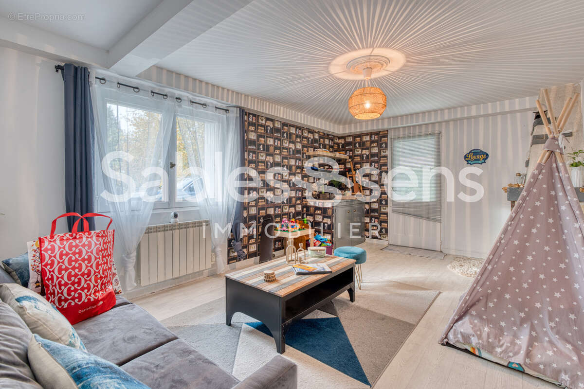 Maison à LES CLOUZEAUX