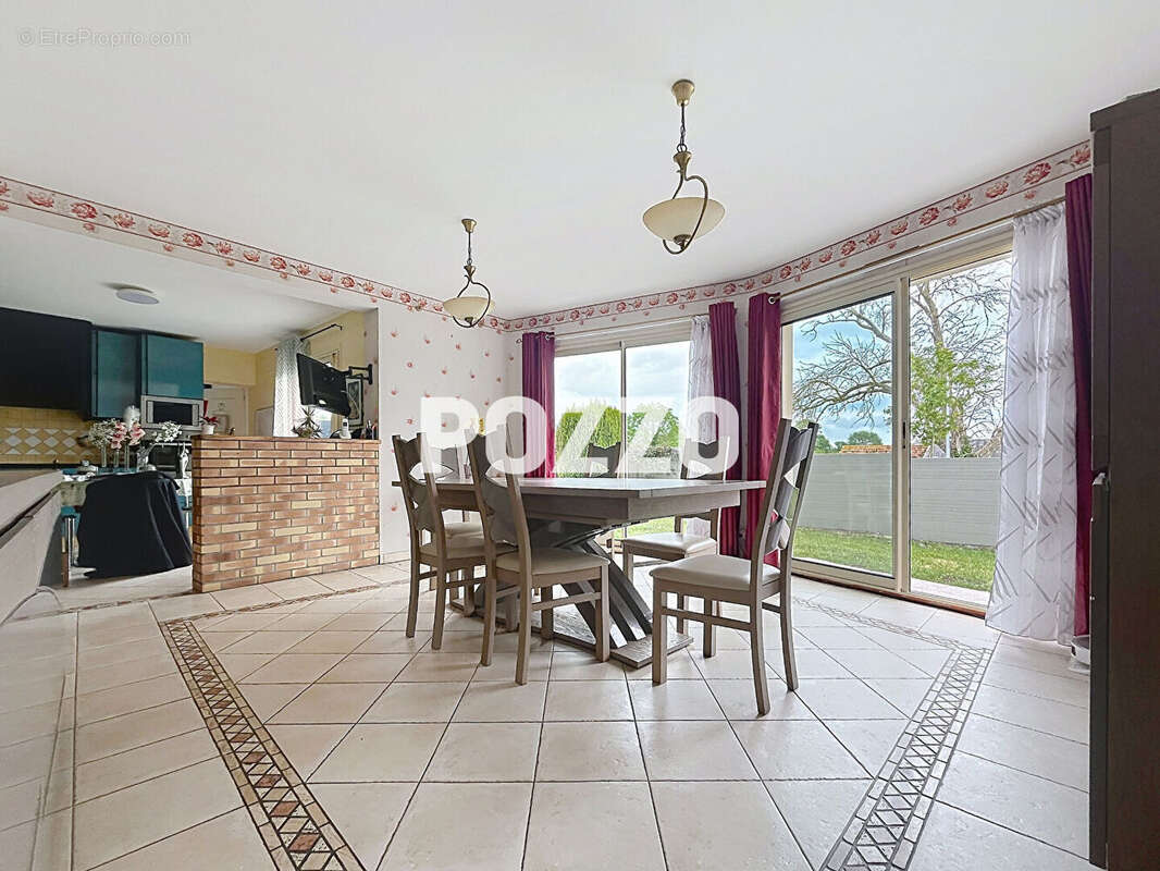 Maison 135m² F6 à vendre à Saint Pair sur Mer - Hangar 80m². terrain 900m² - photo 7