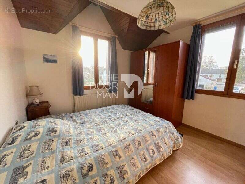 Maison à ROCHES-BETTAINCOURT