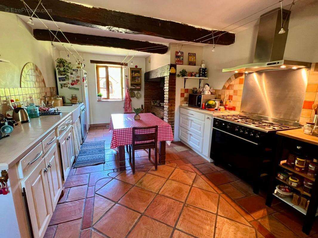 À seulement 6 minutes de Rieumes – Propriété de caractère de plus de 340 m² - photo 6