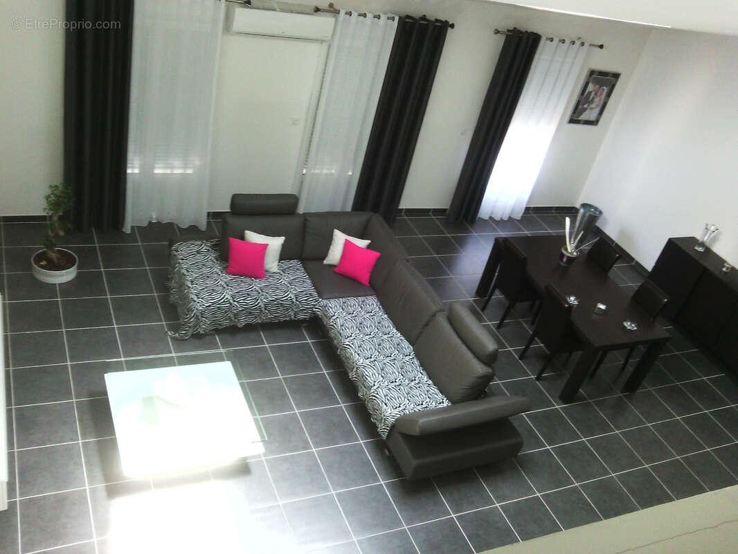 Appartement à MONTBAZIN