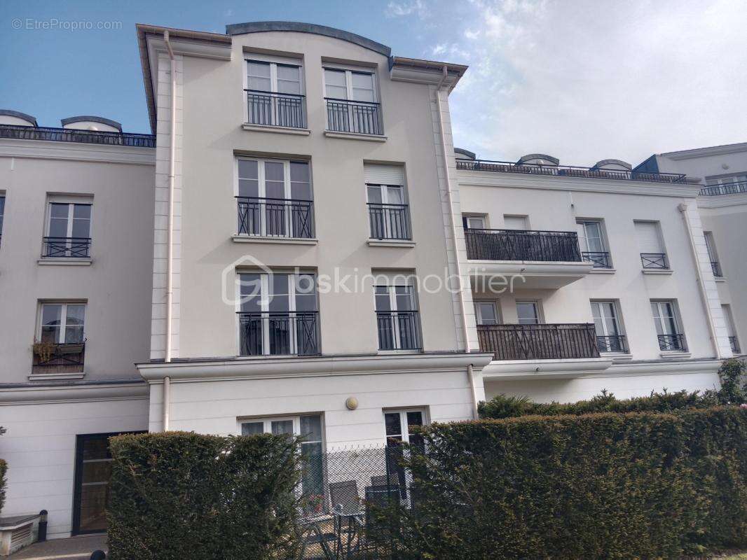 Appartement 57 m² à Crosne  - photo 2