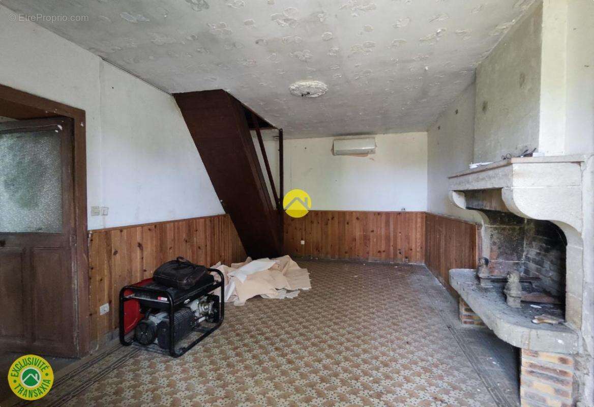 Longere a renover - photo 15