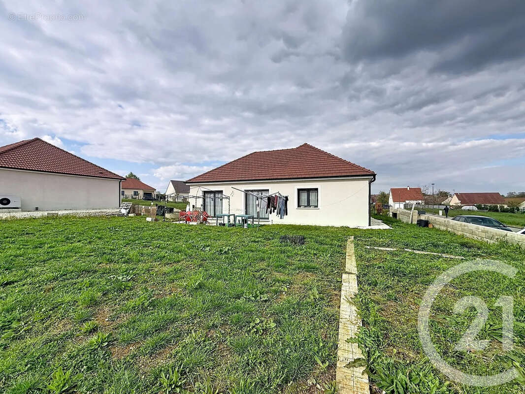 Maison 151 m² à Fontaine-Francaise  - photo 12