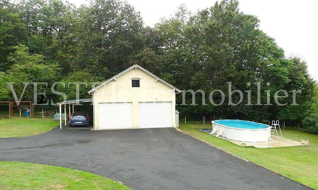 Maison à SAINT-FRONT-DE-PRADOUX