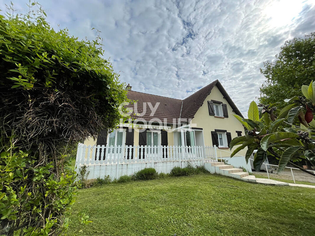 Maison à BERRY-BOUY