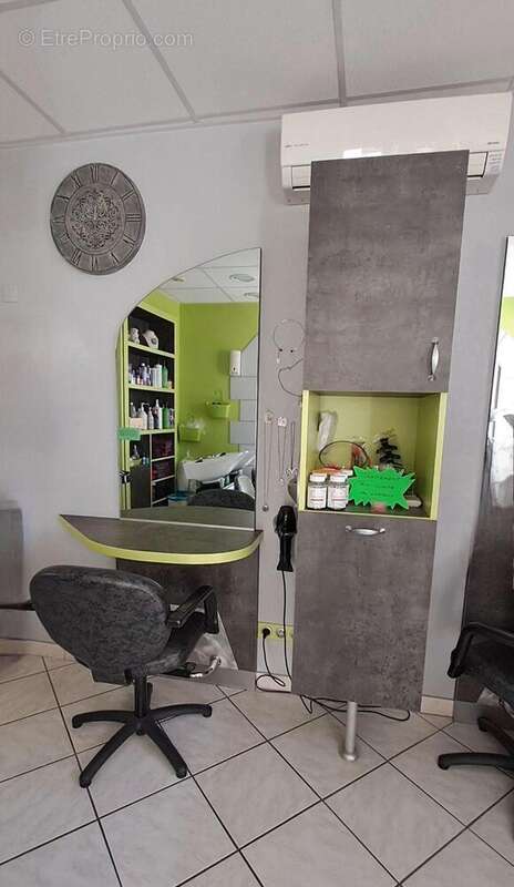 Photo 2 - Commerce à BAUGE