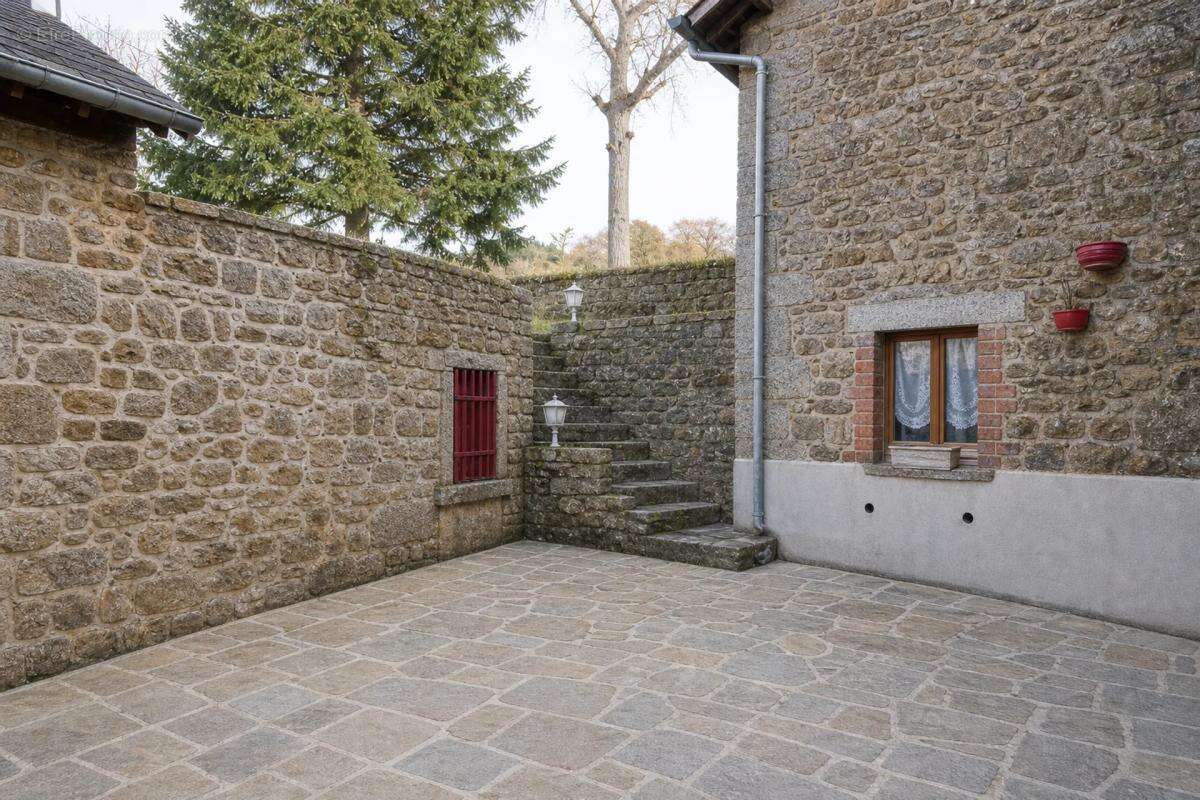 Maison à FELLETIN