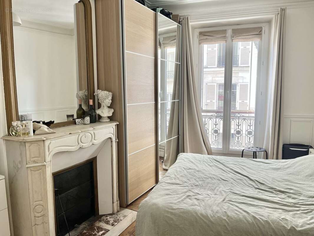 Appartement 52 m² à Paris-18e  - photo 3