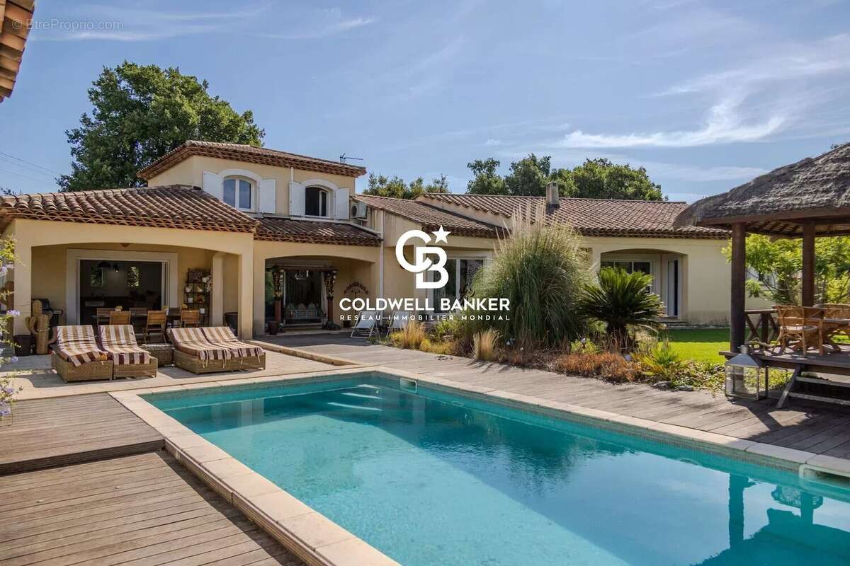 Maison à BORMES-LES-MIMOSAS