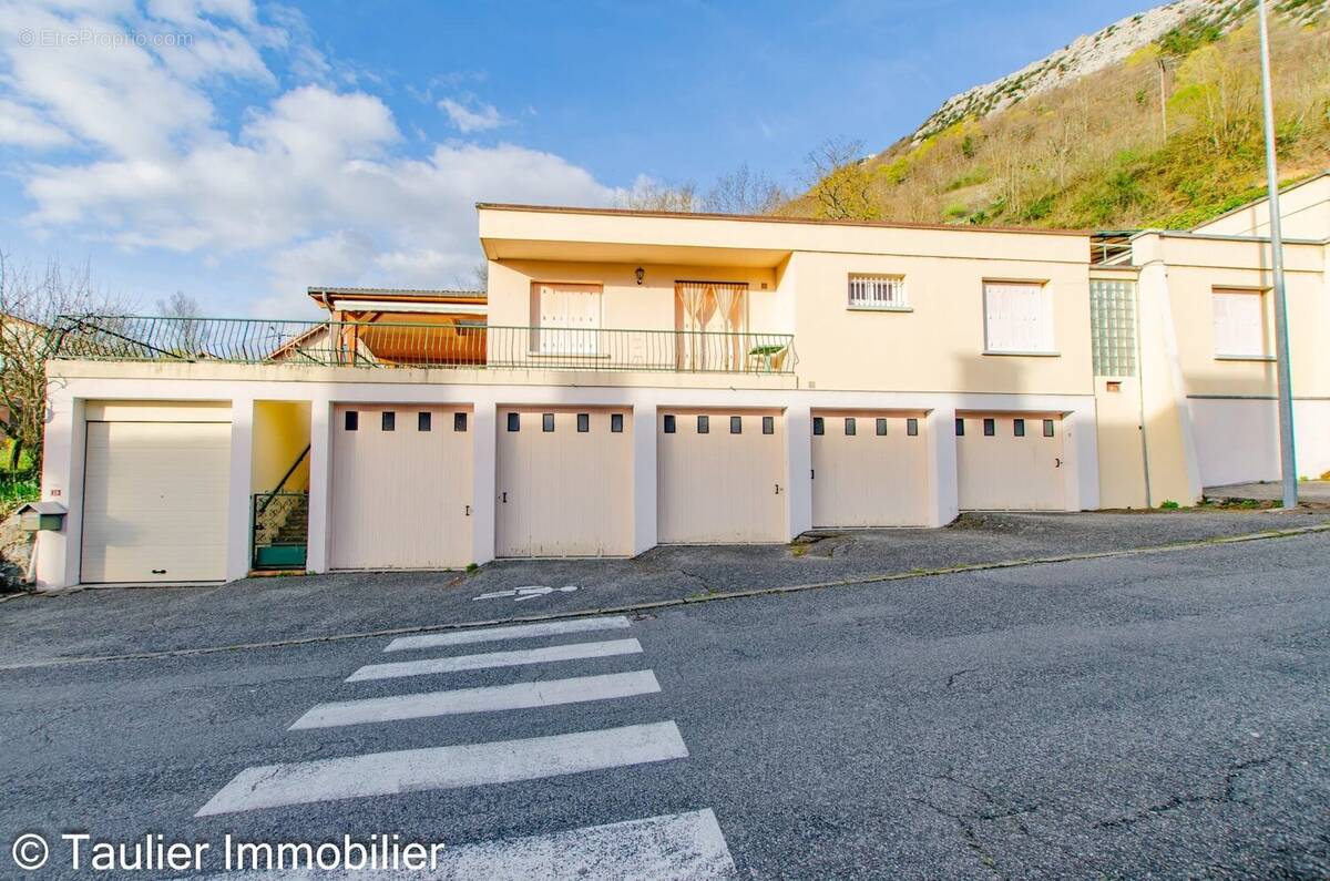 Maison à PONT-EN-ROYANS