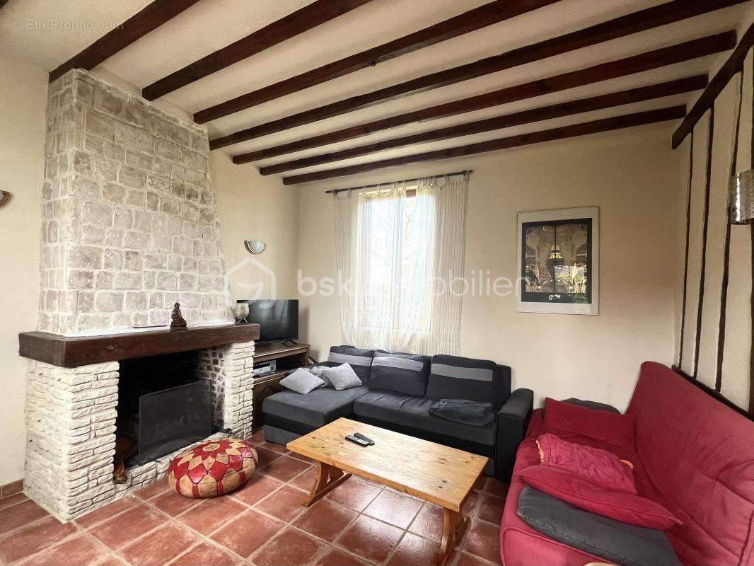 Maison à SAINT-PIERRE-DES-FLEURS