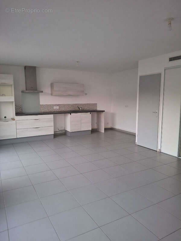 Appartement à PORT-DE-BOUC