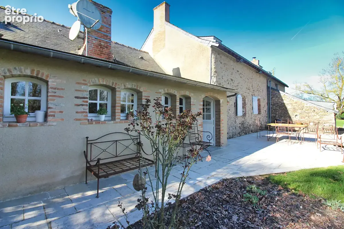 Maison ancienne à vendre à Mozé-sur-Louet avec jardin et dépendance - photo 5
