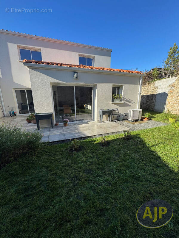 Maison à PAIMBOEUF