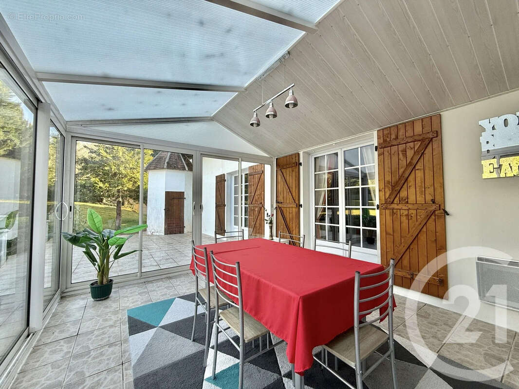 Maison à VILLENEUVE-SUR-ALLIER