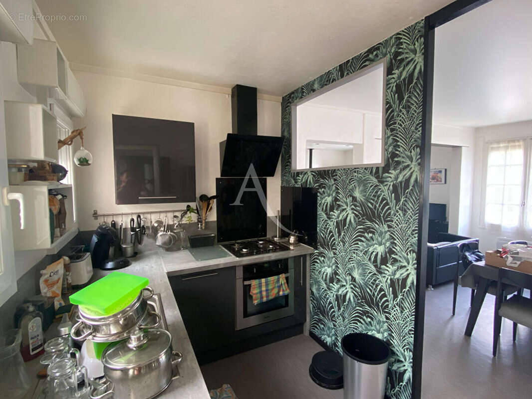 Maison à SAINT-JEAN-DE-LA-RUELLE