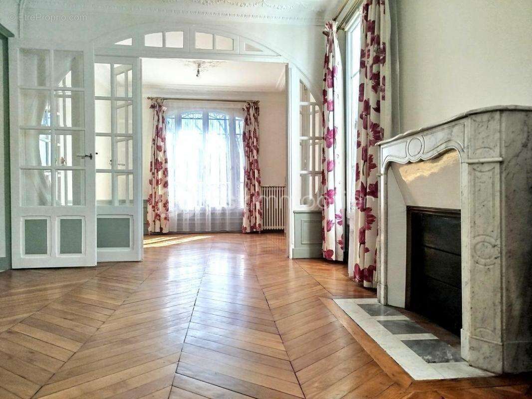 Maison à LES PAVILLONS-SOUS-BOIS