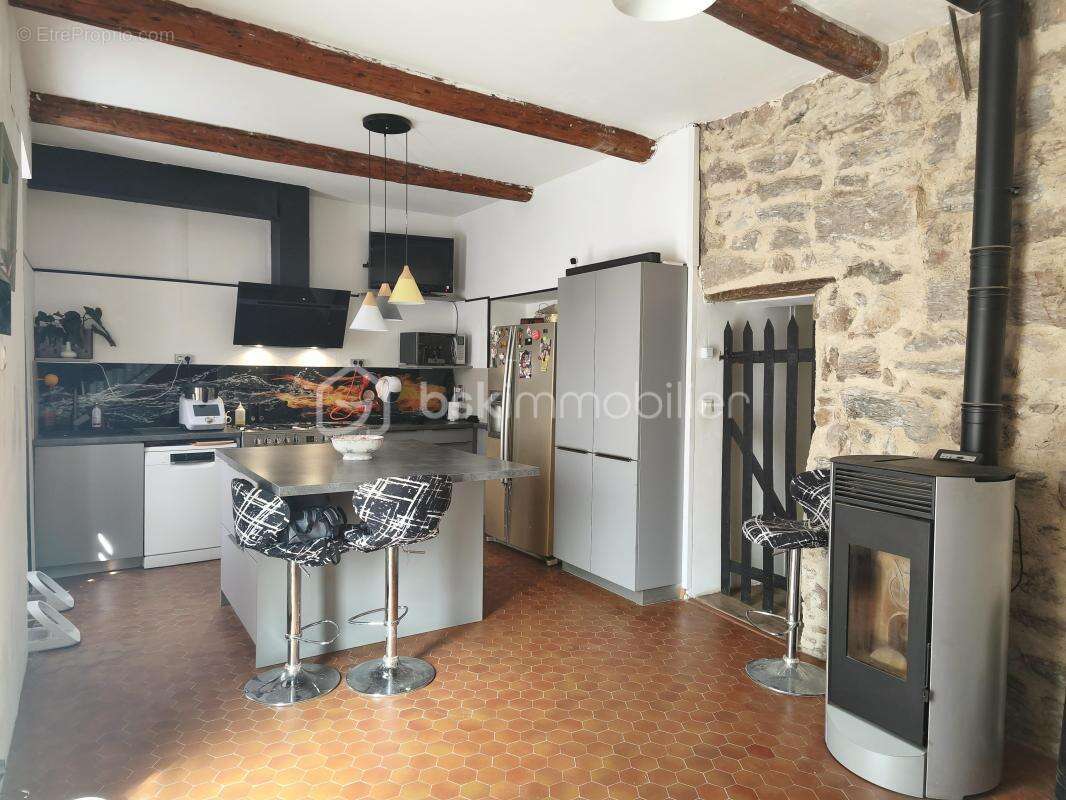 Maison de caractère de 179 m² avec suite indépendante bien-être, garage et patio – Faugères - photo 2