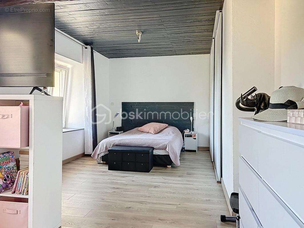 Maison à OZOUER-LE-VOULGIS