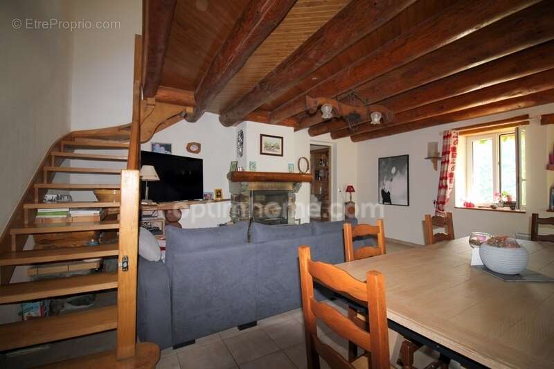 Maison à CAMPAN