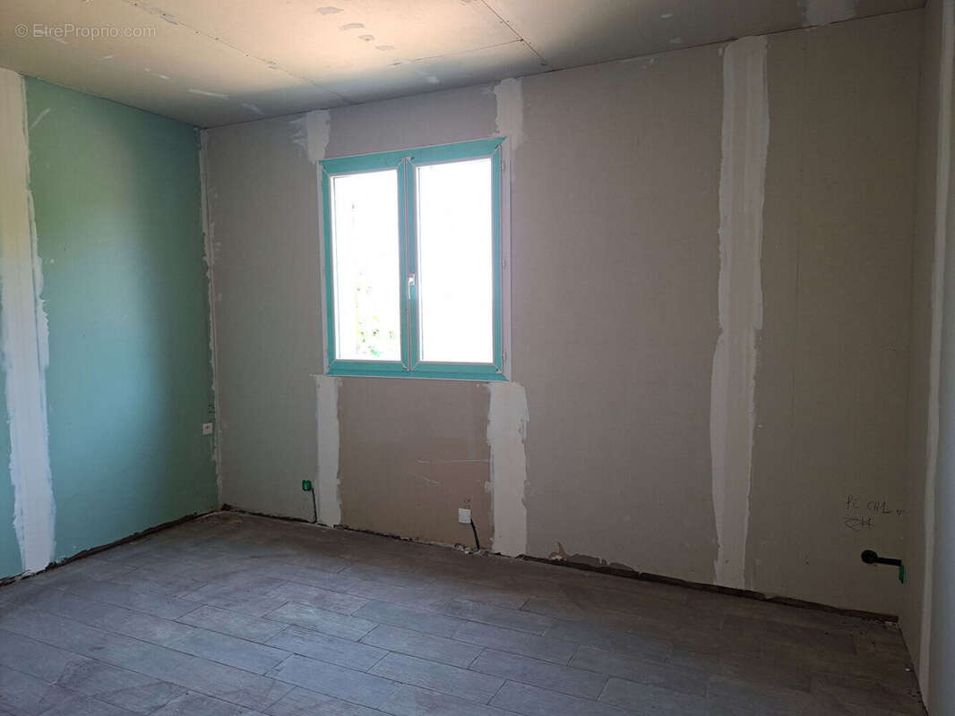 Villa à finir à vendre au Collet de Dèze - 4 pièces, 86 m² sur grand terrain - photo 7