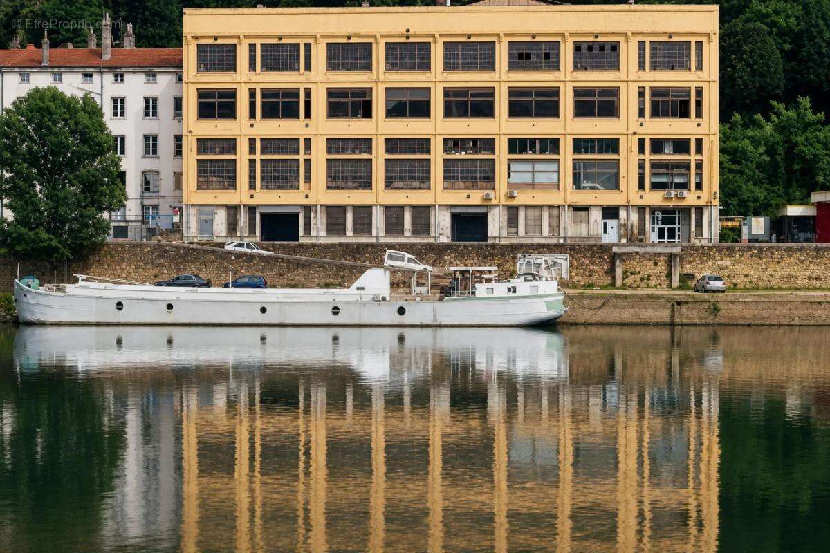 Loft Lumineux Quai de  Saône à Lyon tranquillité et sécurité - photo 10