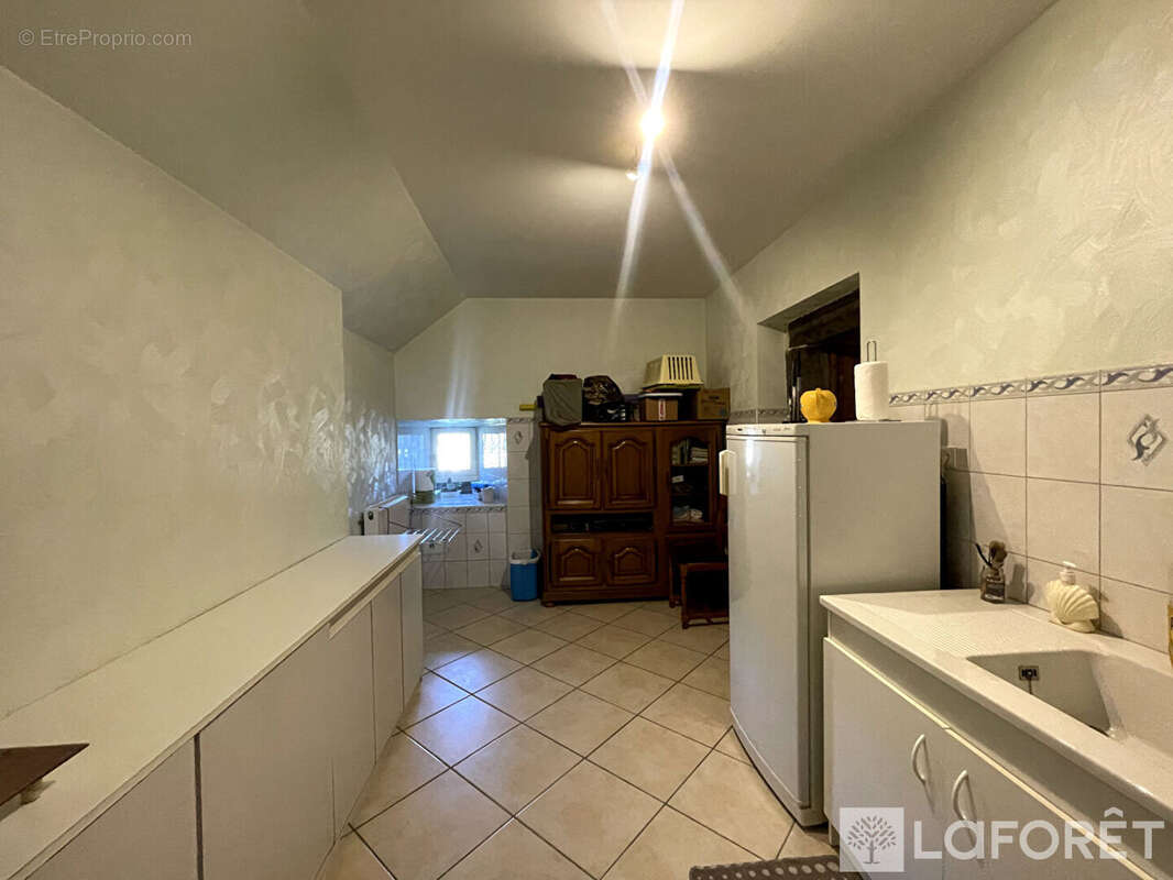 Maison à SAINT-MARTIN-SOUS-VIGOUROUX