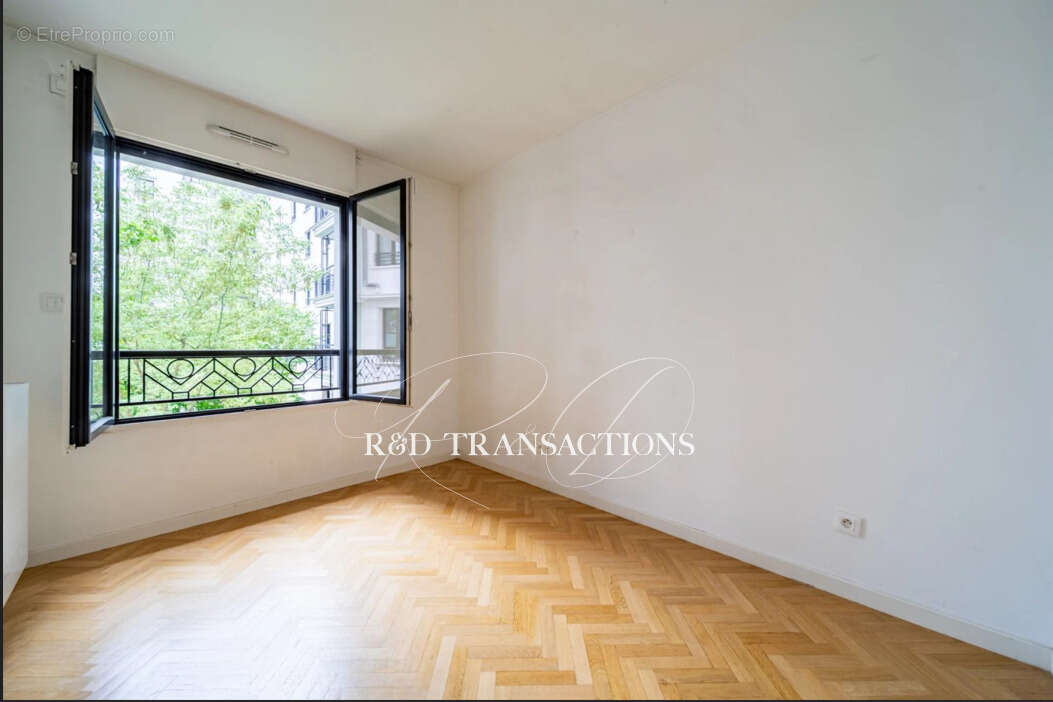 Appartement à SURESNES