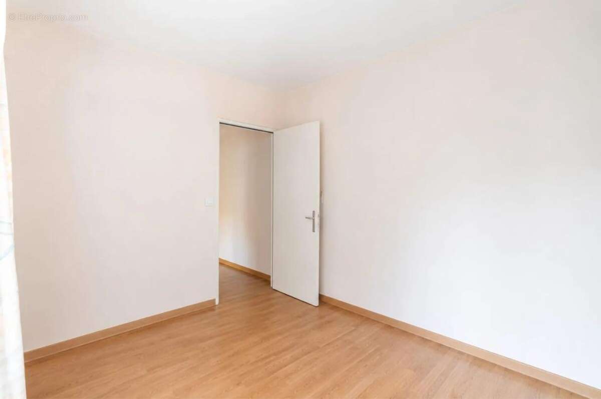 Appartement à PARIS-20E