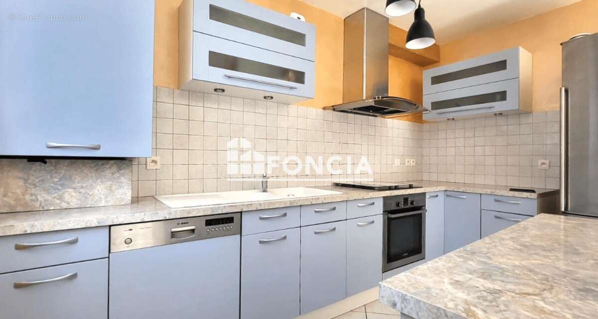 Appartement à LA ROCHE-SUR-FORON