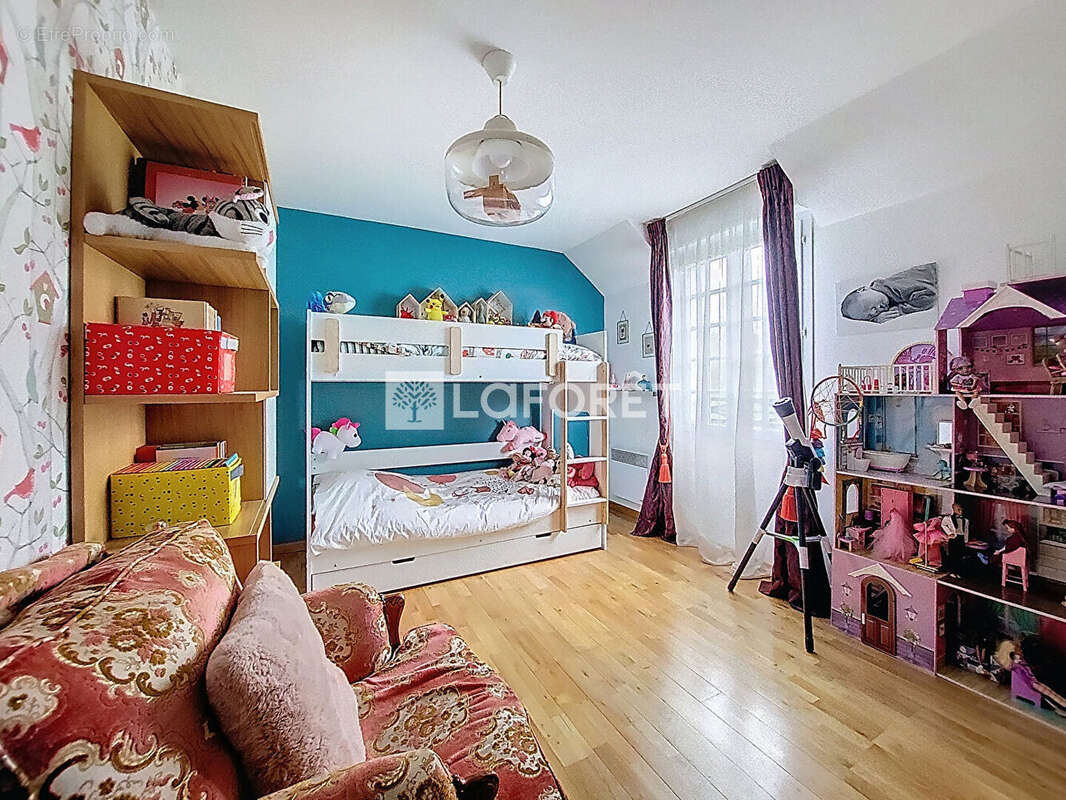 Maison à VERNEUIL-SUR-SEINE